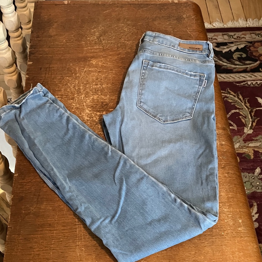 Garage Size 3 Premium High-Waist Jeans – Pale Wash,